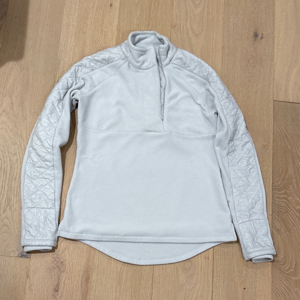 Athleta Women’s Gray Quilted Half-Zip Pullover size medium